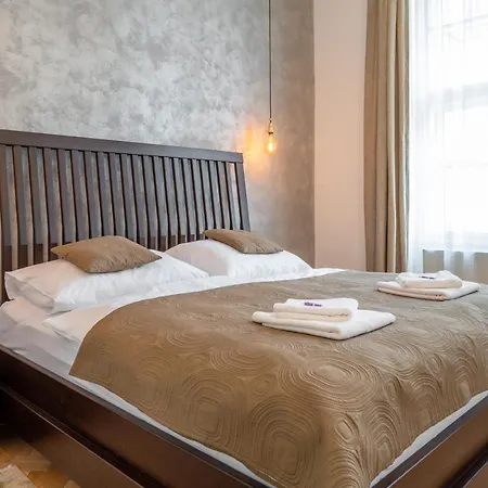 Premium Wenceslas Square Apartment *